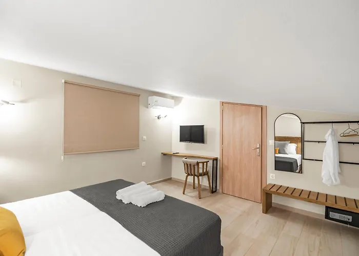 Stone&sea Nydri (Lefkada)