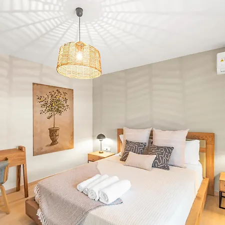 Stone & Sea Nydri (Lefkada)