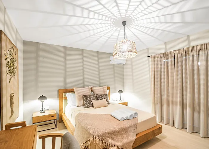 Stone & Sea * Nydri (Lefkada)