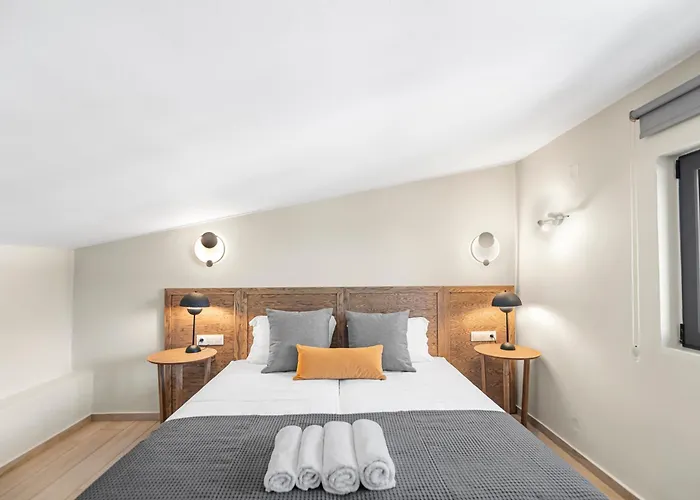 Stone & Sea Nydri (Lefkada)